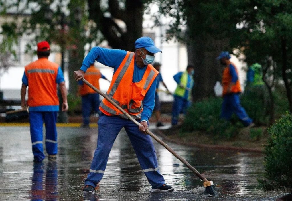 Recolectores de residuos domiciliarios de Curicó tendrán un descanso este sábado para celebrar su día 1 273764685 2505034079627034 4883848486728927064 n