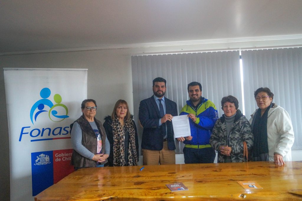 Fonasa llega a Pelluhue gracias a convenio de colaboración con la Municipalidad 1 367405793 630849725846187 4626647511838667604 n