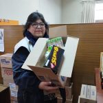 Vecina Boldo 2 recibiendo dulces 1