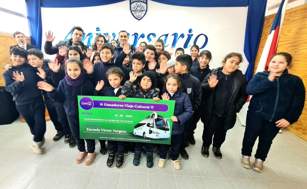 En el aniversario de los 60 años de la Escuela Víctor Vergara, alcalde Javier Muñoz destacó el importante fortalecimiento de la educación rural 1 foto 1