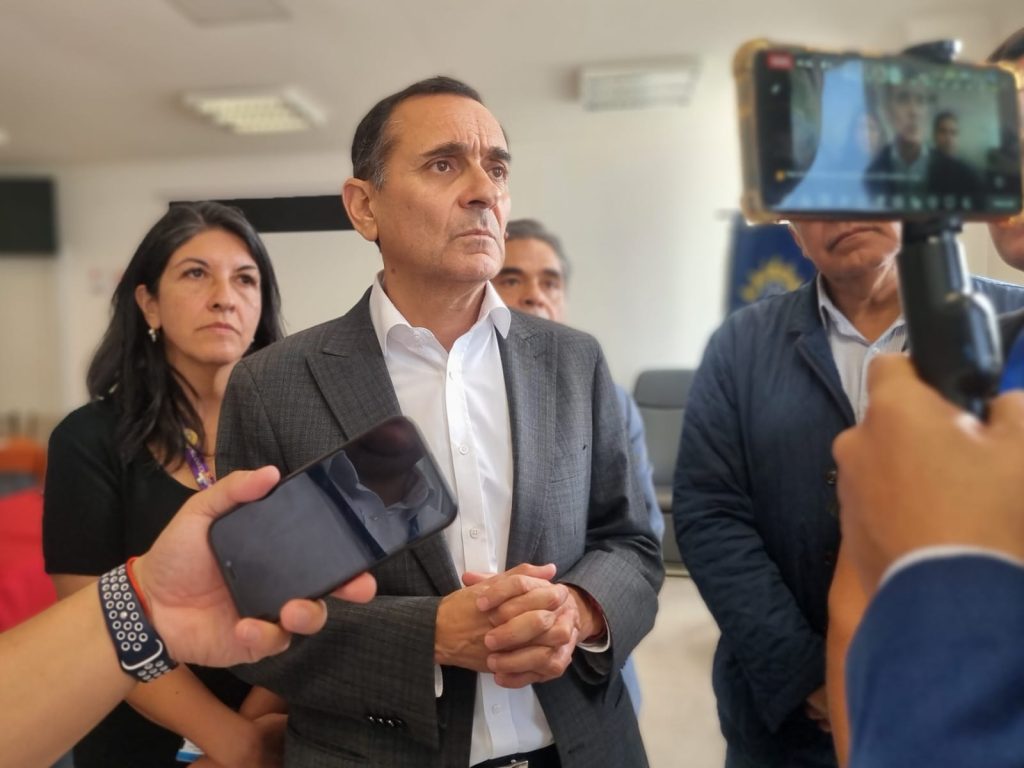 Alcalde Javier Muñoz anunció querella judicial contra usuaria que amenazó a funcionaria de centro de salud 1 Querella agresiones
