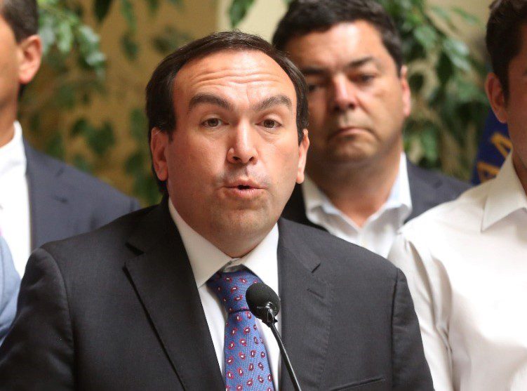 Diputado Donoso emplaza al Ministerio de Salud y Subsecretaría de Redes Asistenciales a coordinarse ante el colapso de centros de salud 1 FOTO DONOSO INCENDIOS