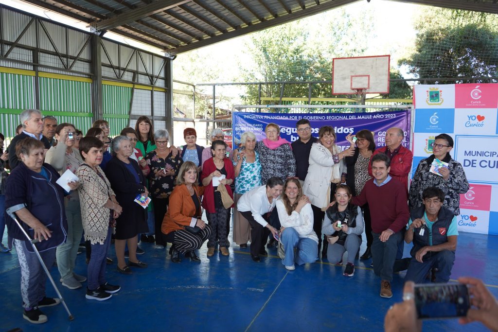 Vecinos del Comité Bicentenario y la Villa Los Copihues inauguraron proyectos de alarmas comunitarias 1 Foto 1 Inauguracion Proyectos Alarmas. 1