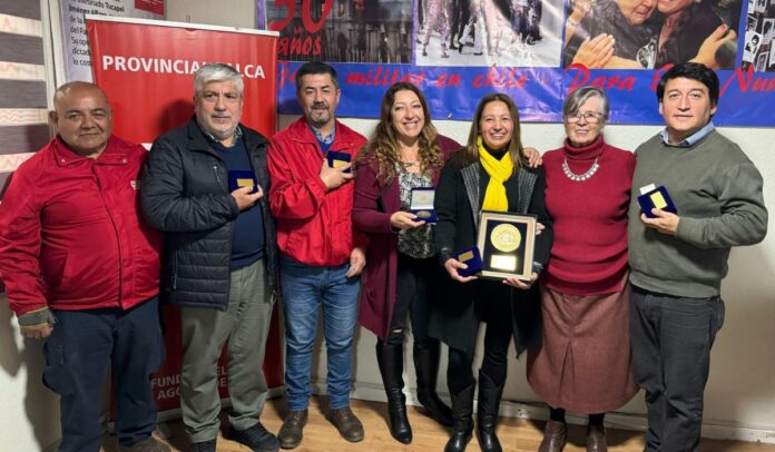Diputada Bulnes rinde homenaje a la CUT Provincial de Talca en el Día del Trabajador 1 MERCEDES BULNES CUT DIA DEL TRABAJADOR 696x406 1