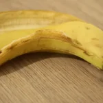 imagen de archivo de una cascara de platano
