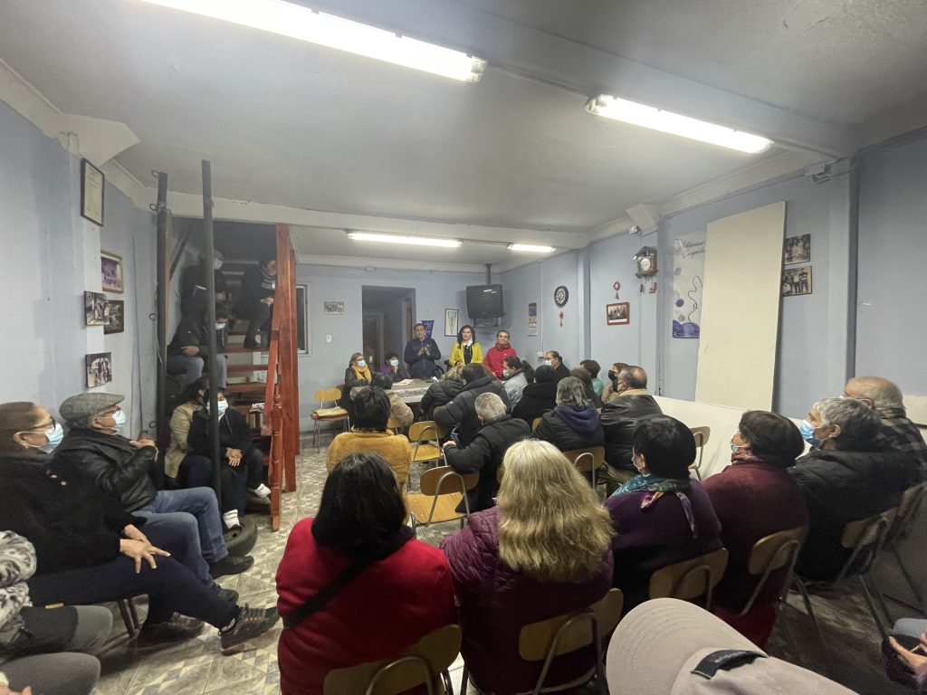 Albergue ex hospital: Municipalidad de Curicó implementará medidas para prevenir situaciones de riesgo para vecinos de Población Caupolicán 1 IMG 3886