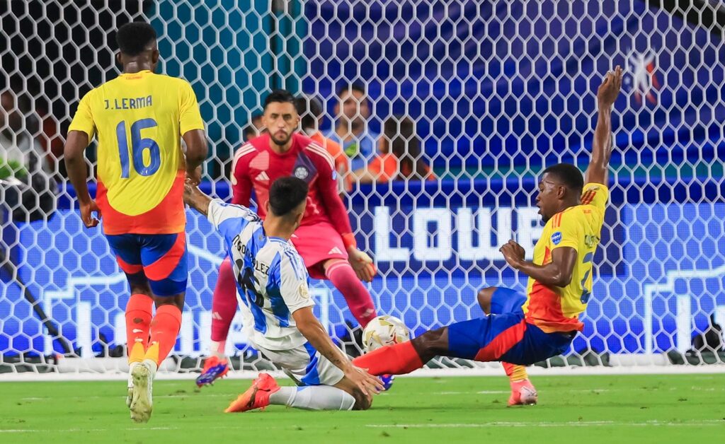 Argentina derrota a Colombia y se corona bicampeón de la Copa América 1 Argentina campeon
