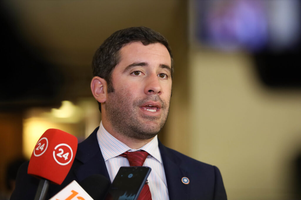 Diputado Benjamín Moreno oficia a municipalidad de Teno por problemas de alcantarillado en Morza 1 52631090783 085d5cb359 k 1