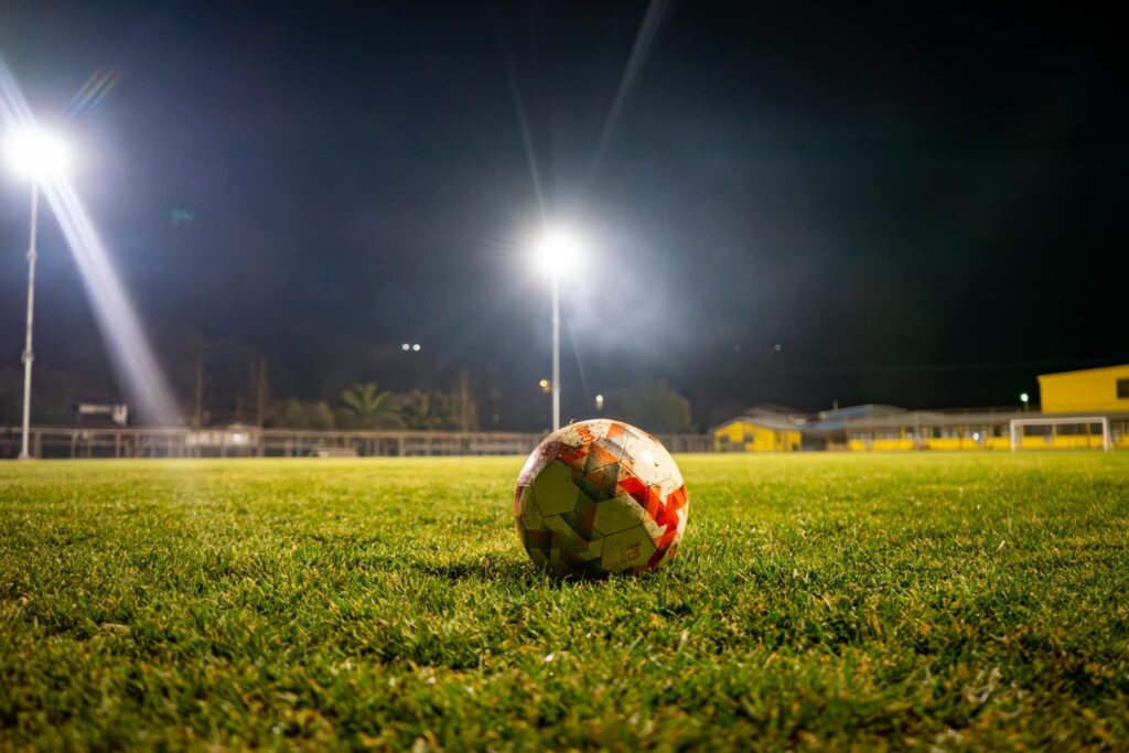 Estadio Aquelarre de Vichuquén cuenta con nuevas torres de iluminación 1 Estadio Aquelarre Vichuquen