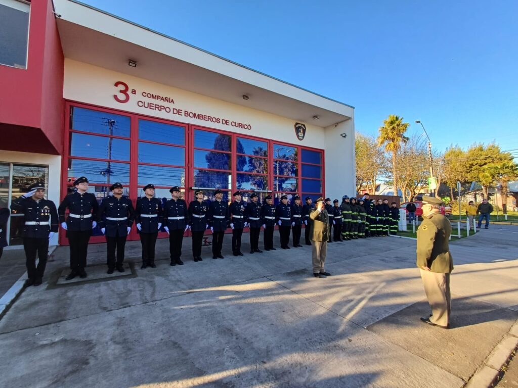 Curicó: Tercera Compañía Sargento Aldea de Bomberos celebró sus 136 años de vida 1 Foto 1 Aniversario Tercera Compania Bomberos