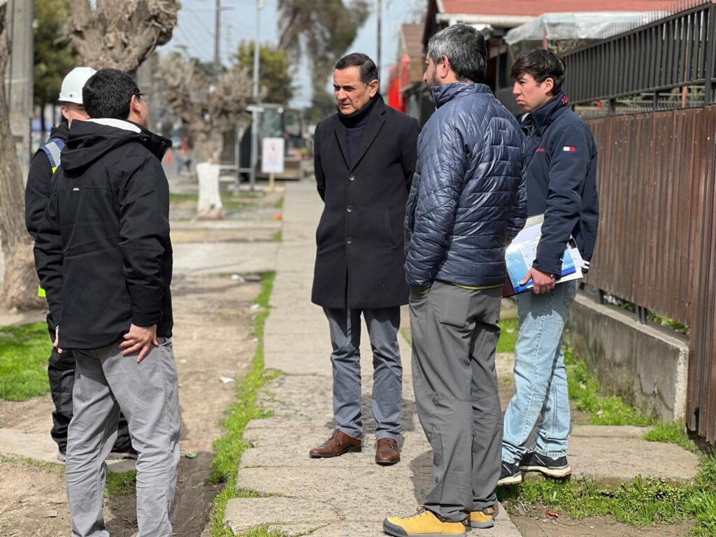 Alcalde de Curicó visitó obras de reposición de veredas en sector El Vaticano 1 Foto 2 Veredas Vaticano