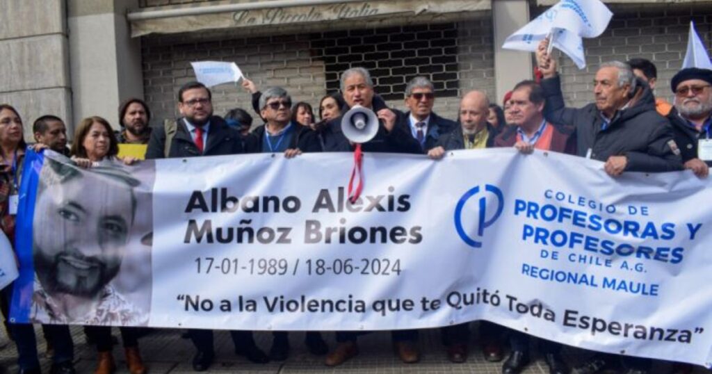 El Colegio de Profesores emprende acciones judiciales por caso de docente de Molina que se habría quitado la vida por maltrato laboral 1 IMAGEN DESTACADA MEDIAINFO 6 1