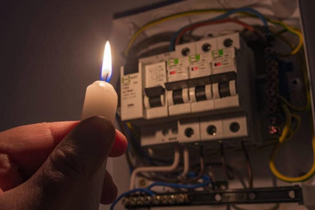 Alcalde de Curicó exige respuestas a CGE y propone cambios legislativos ante reiteradas fallas en el suministro eléctrico 1 WhatsApp Image 2024 08 05 at 16.27.20