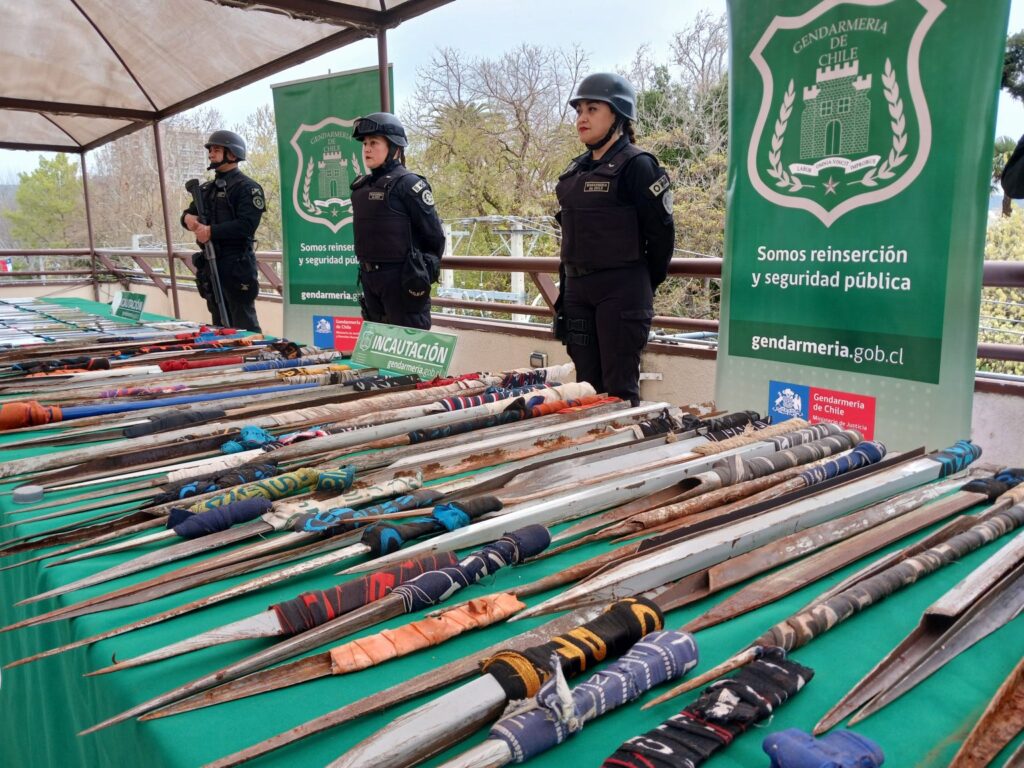 Gendarmería del Maule realiza exitosos operativos de registro durante Fiestas Patrias 1 6d5ebec4 gendarmeria allanamiento diario talca 3 1536x1152 1