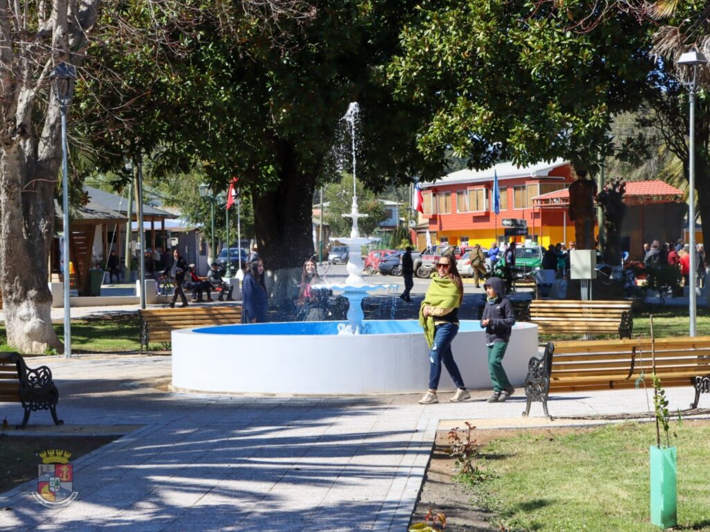 Entregan obras de mejoramiento en Plaza Putú de Constitución 1 86442874 whatsapp image 2024 09 26 at 10.49.40 1536x1152 1