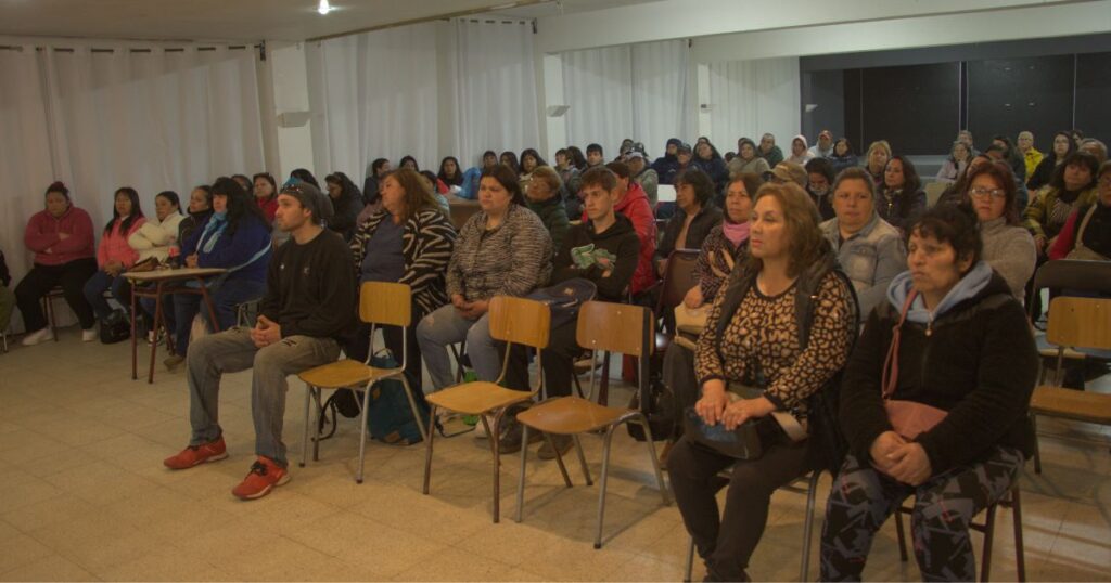 Beneficiarios del Programa Regional de Empleo se capacitan en protección contra Iincendios forestales en la Región del Maule 1 Copia de IMAGEN DESTACADA MEDIAINFO 24 1