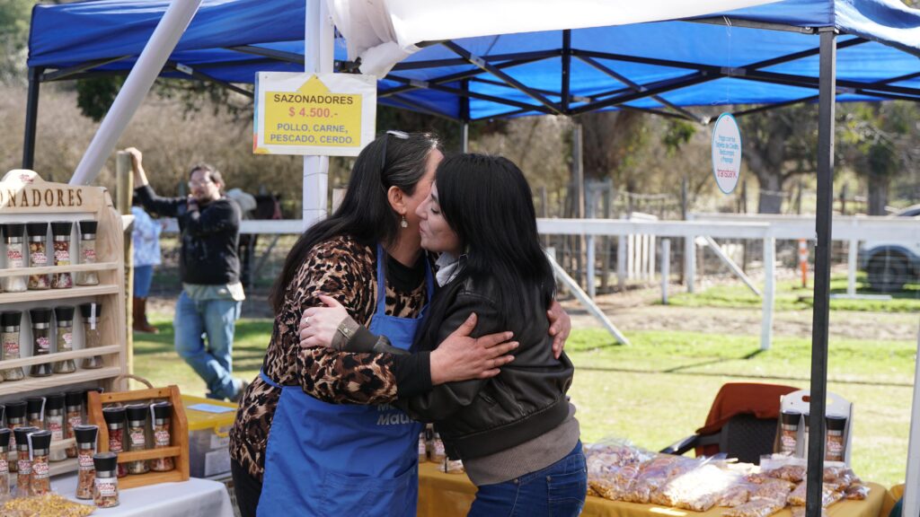 Entre tejidos y lanas se realizó "Expo Market Maule Agrupación de Mujeres" de Parral 1 IMG 20240907 WA0030