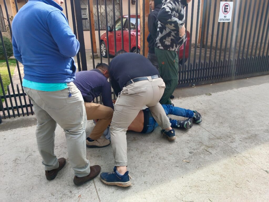 Inspectores de Seguridad Pública retuvieron a dos delincuentes que robaron en dependencias de la empresa CMET de Curicó 1 PHOTO 2024 09 16 11 17 03 1