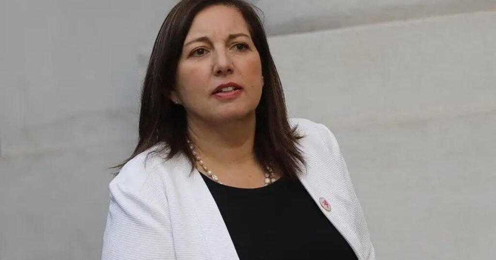 Senadora Vodanovic ofició a Mideso, Senama y Prevención del Delito por la “preocupante” situación de adultos mayores en Teno 1 Copia de IMAGEN DESTACADA MEDIAINFO 31 1