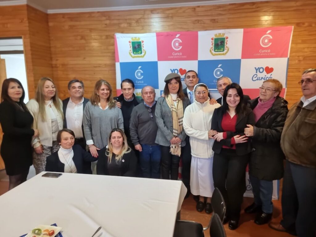 Dieron a conocer a Hija Ilustre y Ciudadanos Ilustres de Curicó 1 PHOTO 2024 10 07 12 06 06