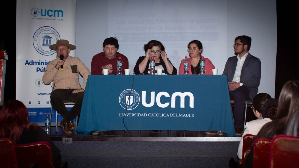 Candidatos a cargos públicos abordaron los desafíos de la gestión municipal en conversatorio UCM 1 WhatsApp Image 2024 10 04 at 11.08.54