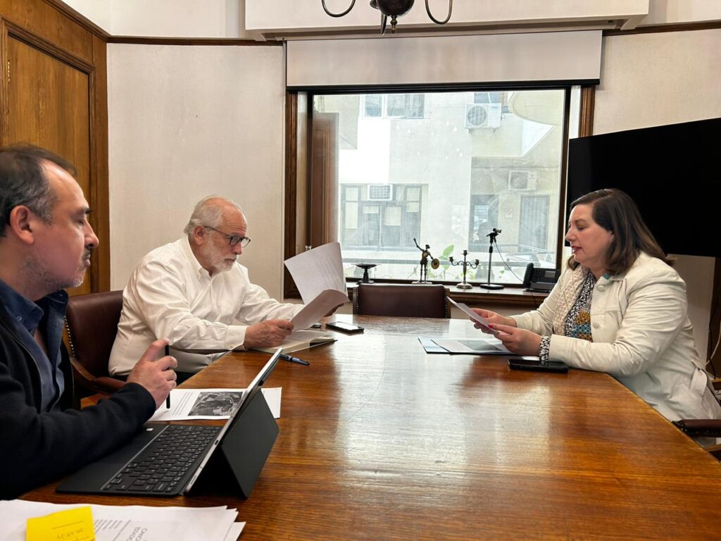 Plan Emergencia Habitacional: Senadora Vodanovic pidió al Minvu acelerar proyecto Comité Los Cisnes de Curicó 1 WhatsApp Image 2024 10 07 at 14.58.32
