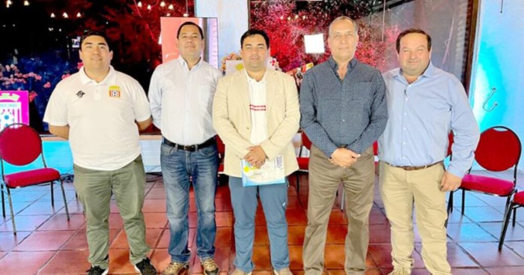 Tricel albirrojo llama a votar este sábado en las elecciones de Curicó Unido 1 Copia de IMAGEN DESTACADA MEDIAINFO 15 1