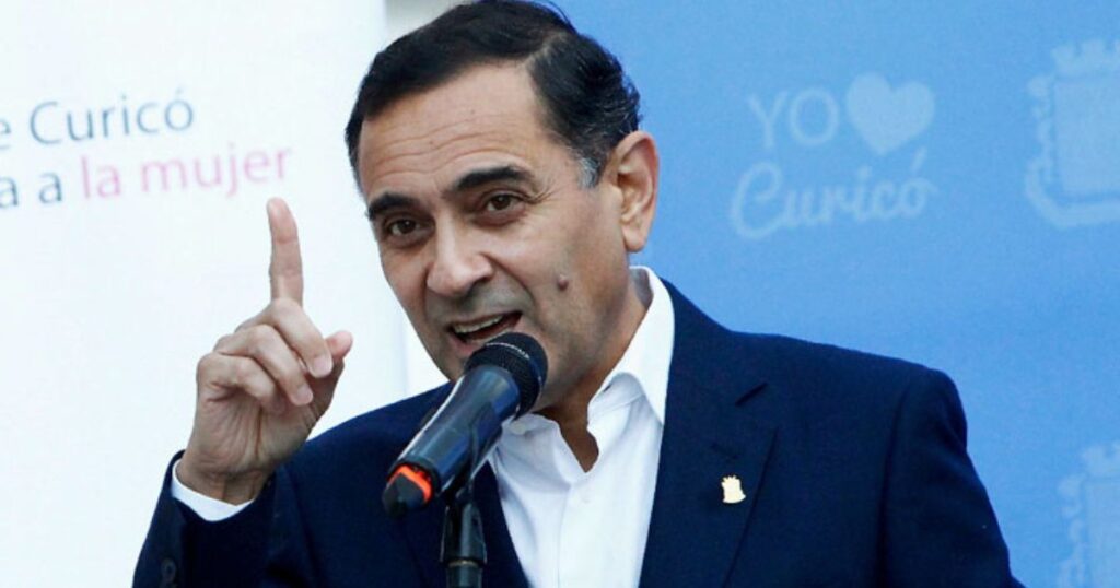 Javier Muñoz renuncia a la alcaldía de Curicó para impulsar una candidatura parlamentaria 1 Javier Munoz