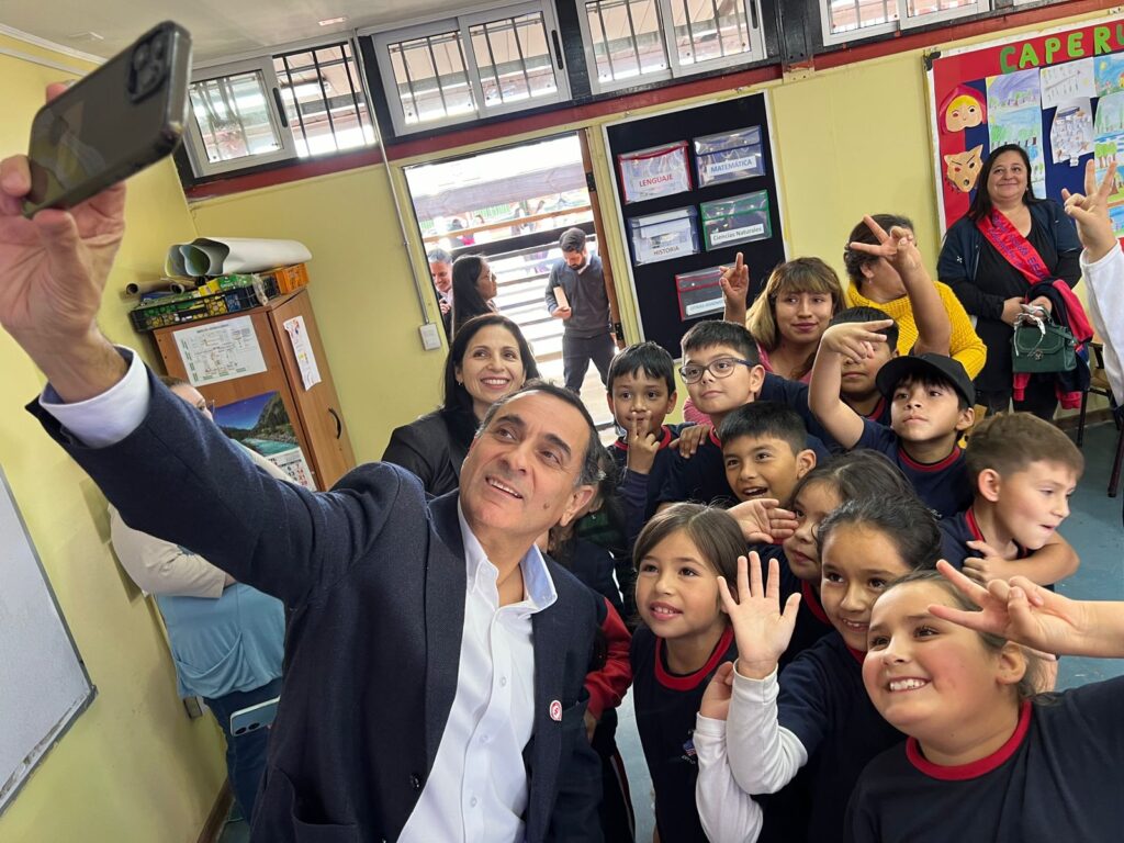 Alcalde Javier Muñoz Riquelme y sus 12 años como sostenedor del DAEM de Curicó: “Nuestro legado es la Educación” 1 PHOTO 2024 11 07 16 37 30