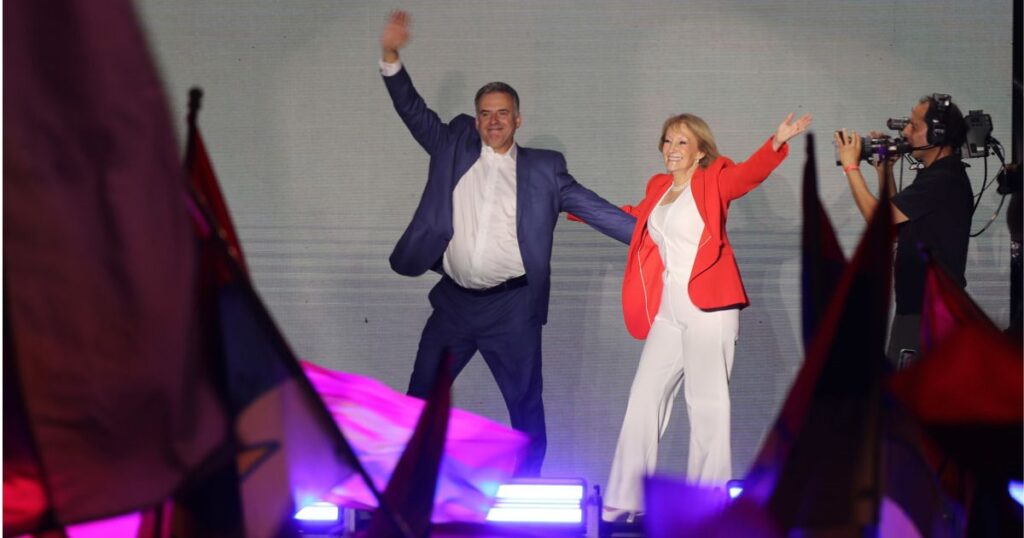 Yamandú Orsi será el nuevo presidente de Uruguay tras cinco años de gobierno del Partido Nacional 1 Yamandu Orsi