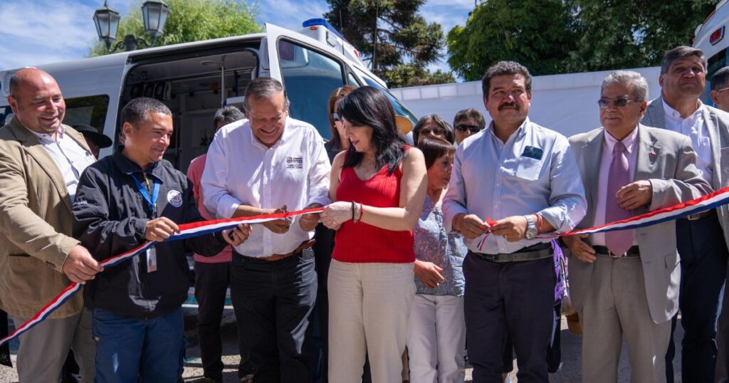 Gobierno Regional entrega tres nuevas ambulancias al Hospital Modular de Licantén 1 Ambulancias Hospital de Licanten