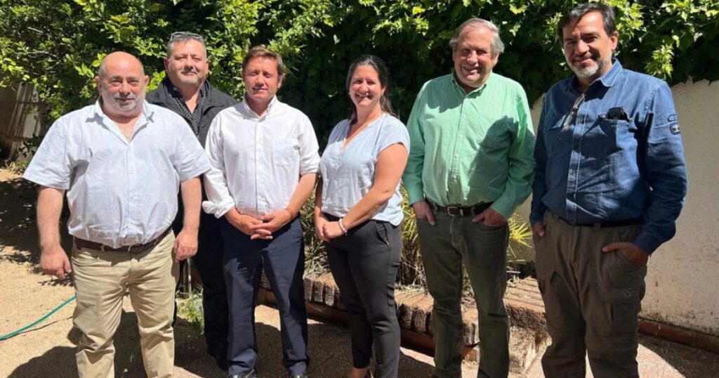 Federación de Juntas de Vigilancia del Maule y Pedro Pablo Álvarez Salamanca establecen fundamentos para colaboración mutua 1 Molina 4