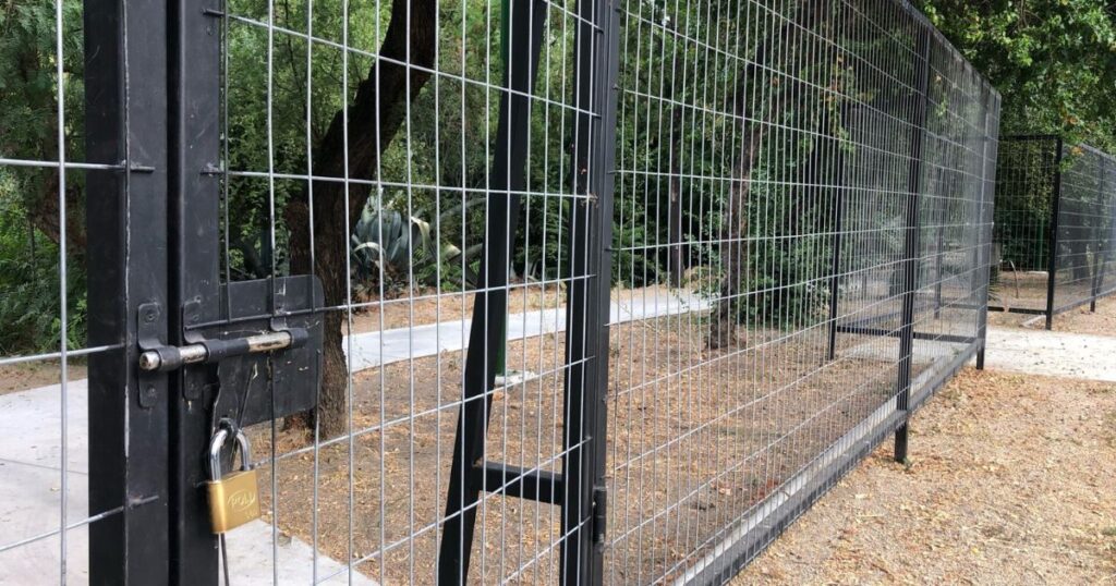 Municipio limpió el Parque Pablo Neruda de Talca para dar paso a su apertura al público 1 Talca