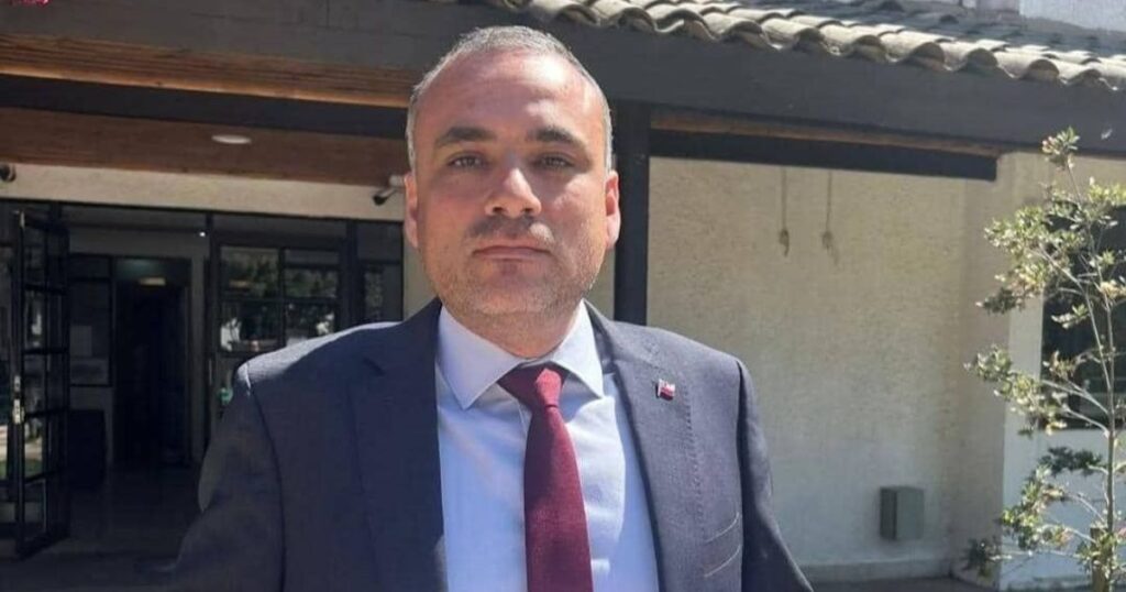 Alcalde de Curepto presenta querella contra responsables de incendio en Docamavida 1 Alcalde de Curepto