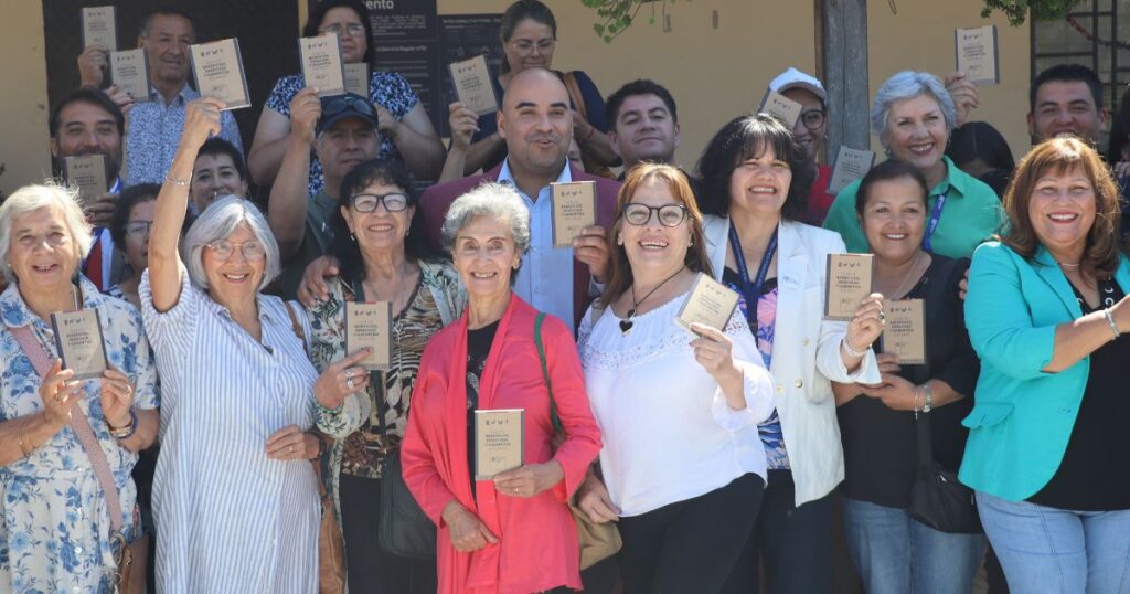 Entregan Guía de Beneficios Sociales a dirigentes de Molina 1 Molina 1