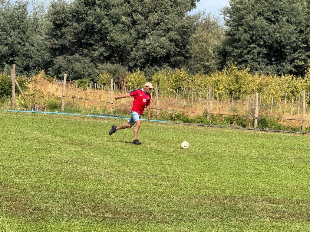 Recuperan la cancha de fútbol en sector rural de La Valdesina en Molina 2 Foto 5