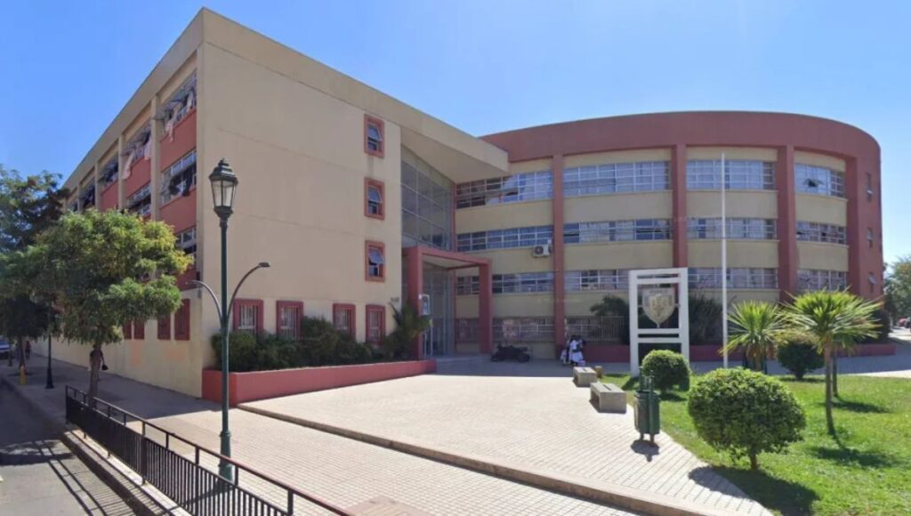 Estudiante de Insuco Talca es detenido tras agredir a funcionarios y causar daños en el establecimiento 1 Estudiante de Insuco Talca es detenido tras agredir a funcionarios y causar danos en el establecimiento
