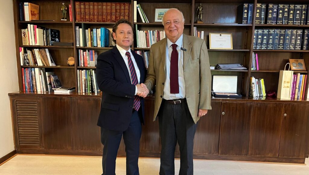 Gira en Argentina: Gobernador Regional encabeza gestiones para instalar SAG y fortalecer operatividad del Paso Pehuenche 1 Gobernador Regional Gira por Argentina