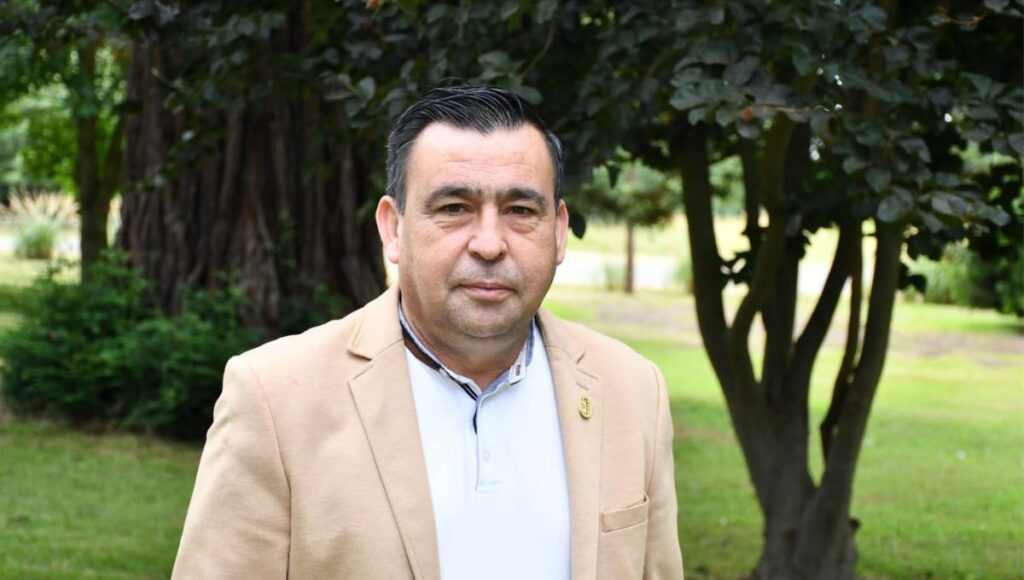 Ex alcalde de Sagrada Familia Martín Arriagada sufre fuerte caída y es trasladado al Hospital de Curicó 1 Martin Arriagada sufrio una fuerte caida