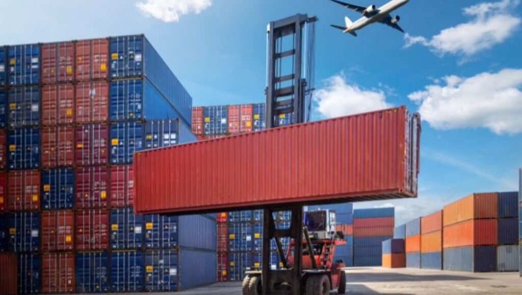 PIB de Chile crece 23 en el primer trimestre de 2025 impulsado por exportaciones y consumo