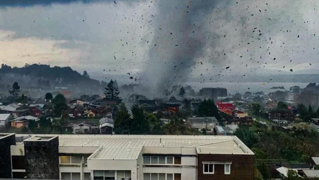 Tornado causa severos daños en Puerto Varas y obliga a activar comité de emergencia 1 Tornado causa severos danos en Puerto Varas y obliga a activar comite de emergencia