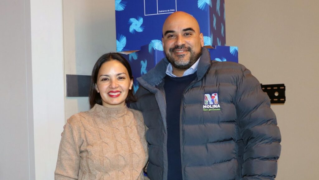 Alcalde Felipe Mendez pide recursos a Ministra de Cultura para mejorar recintos en Molina