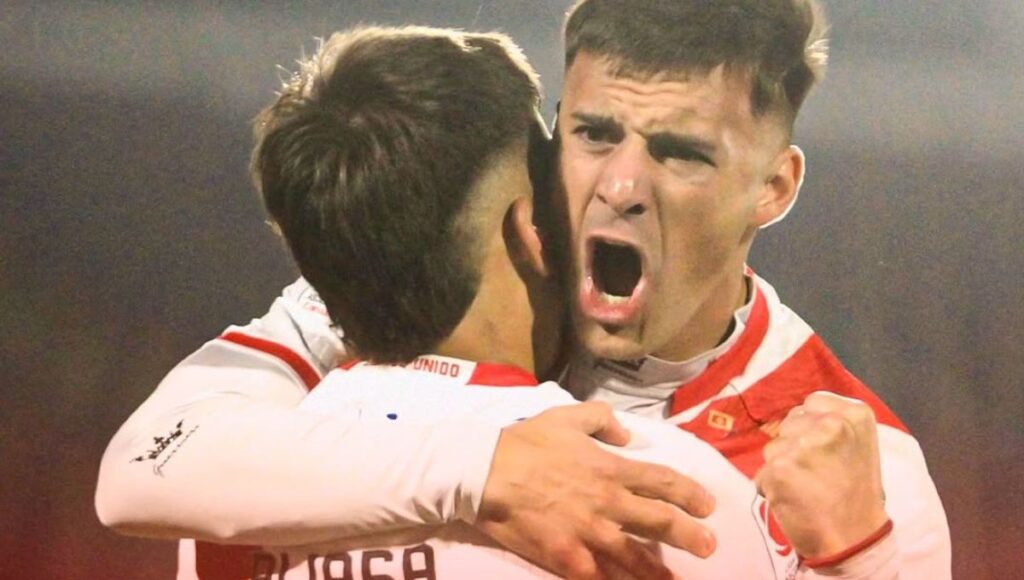 Curicó Unido da el golpe en el Nacional y elimina a la Universidad de Chile de la Copa Chile 1 Curico Unido da el golpe en el Nacional y elimina a la Universidad de Chile de la Copa Chile