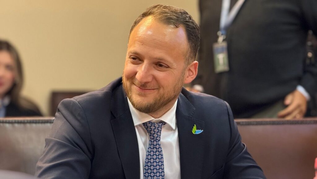 Diputado Jorge Guzmán asume como presidente de la Comisión de Deportes y Recreación de la Cámara de Diputadas y Diputados de Chile 1 Diputado Jorge Guzman asume como presidente de la Comision de Deportes y Recreacion de la Camara de Diputadas y Diputados de Chile