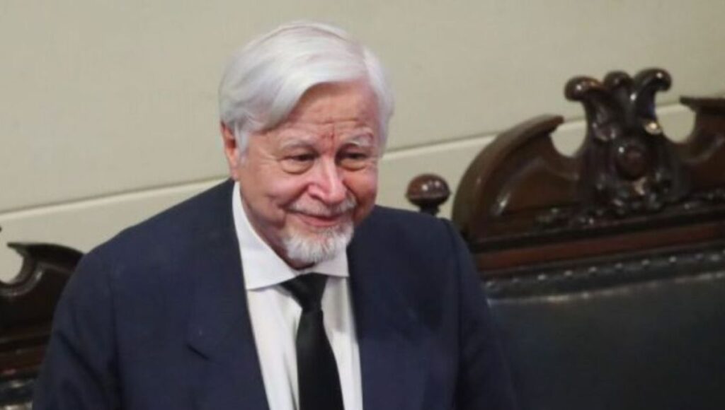 Diputado Roberto Celedón valora apertura de archivos de la Comisión Rettig y pide liberar también los de la Comisión Valech 1 Diputado Roberto Celedon valora apertura de archivos de la Comision Rettig y pide liberar tambien los de la Comision Valech 1