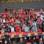 Dos detenidos por uso de bengalas en partido entre Rangers y Deportes Recoleta en Linares