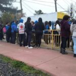 Estudiantes y apoderados del Colegio Palencia de Curico protestan por condiciones inadecuadas