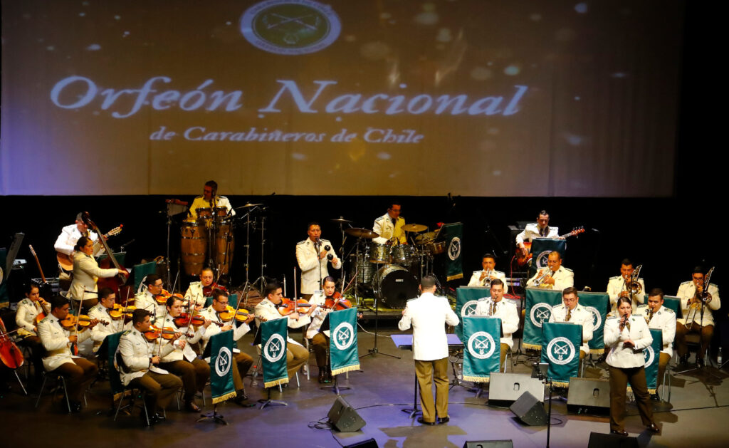 Brillante presentación de Orfeón Nacional de Carabineros en Curicó 1 Foto 1 Orfeon Carabineros