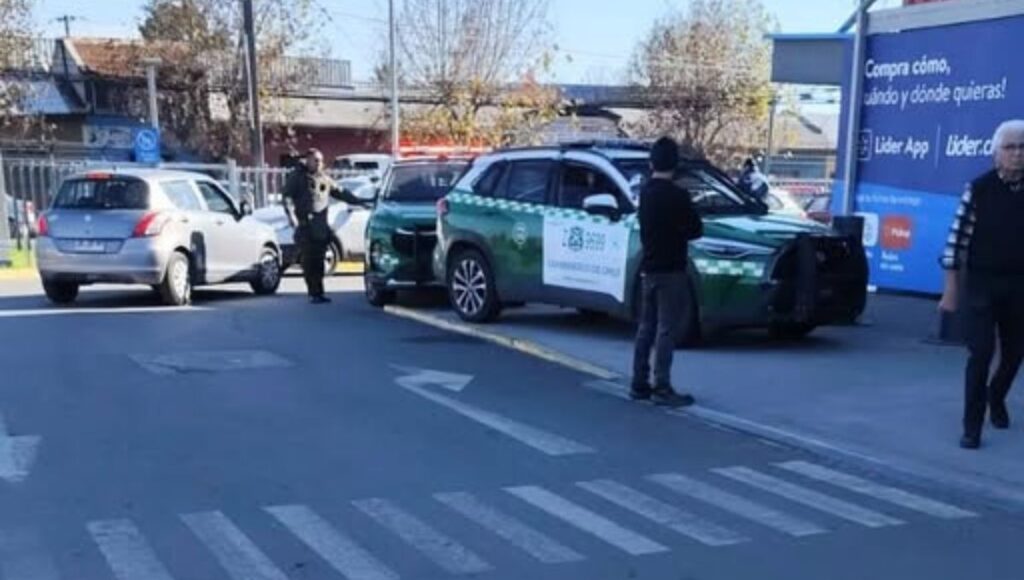 Hombre armado con escopeta genera panico en supermercado de Curico