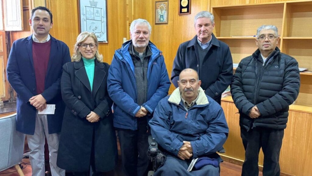 Monsenor Galo Fernandez visito Romeral y participo en la inauguracion de la Capilla Luis Gonzaga en Los Maquis